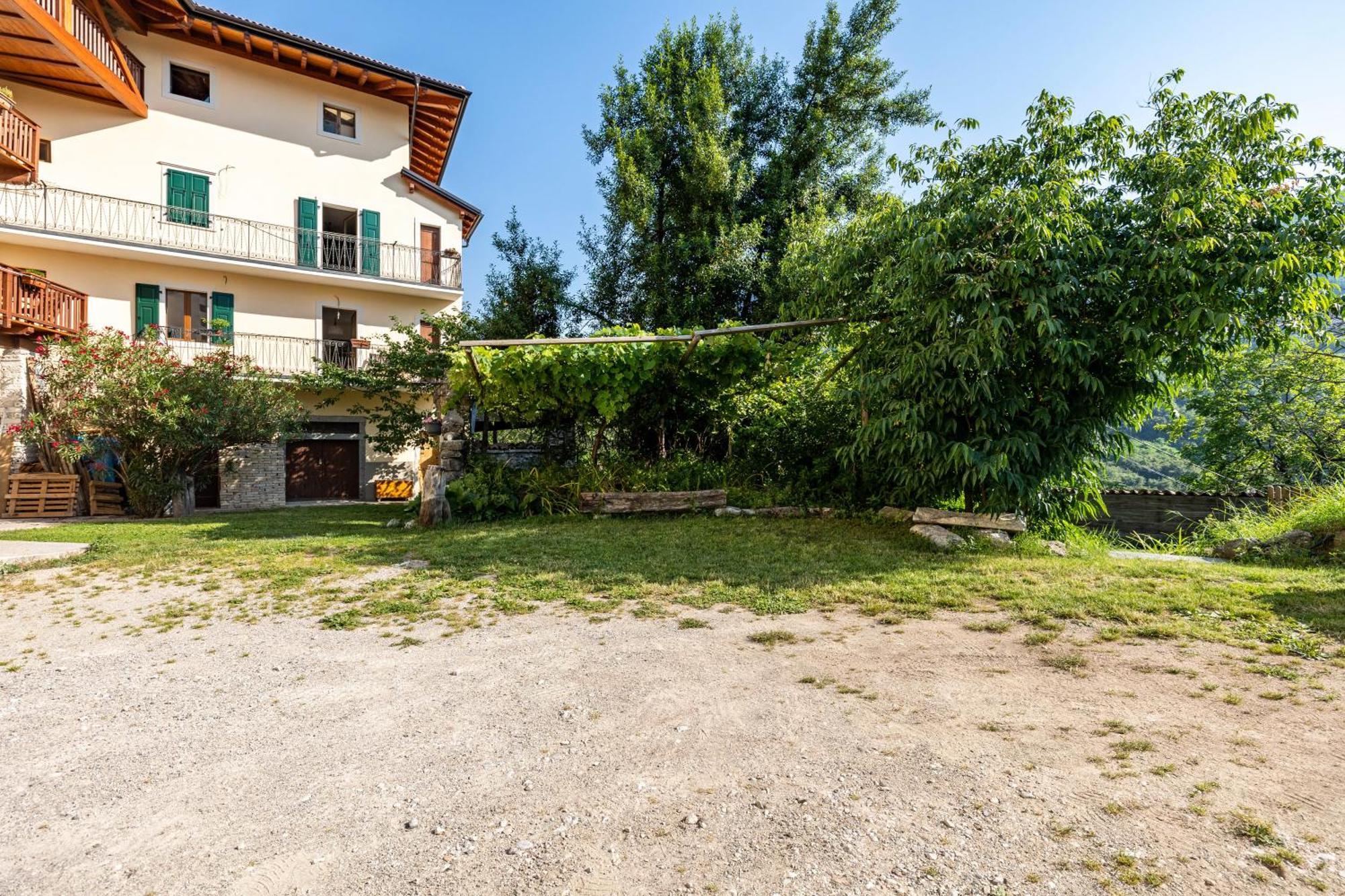 Residence Lena App 1 With Balcony Tenno Exteriér fotografie
